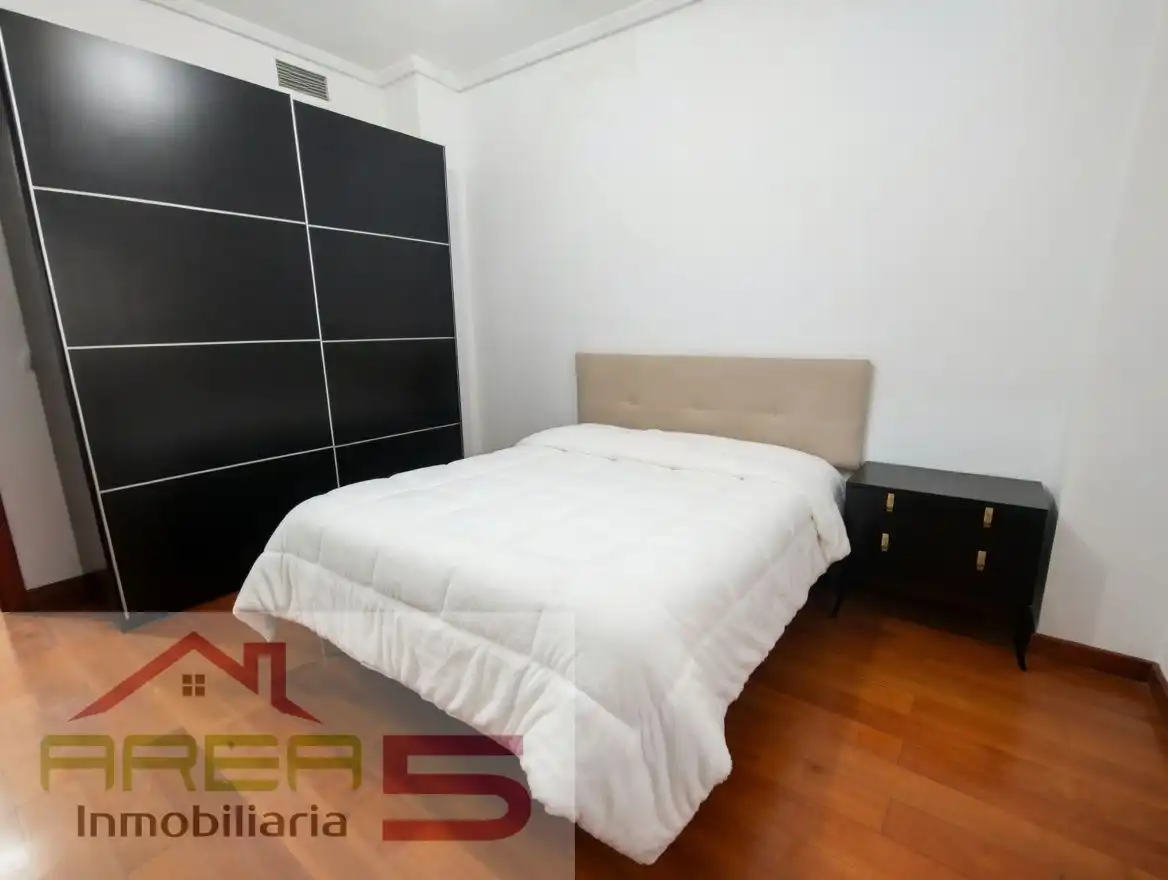Dormitori de Casa adosada de lloguer en Mérida amb Aire condicionat, Calefacció i Parquet