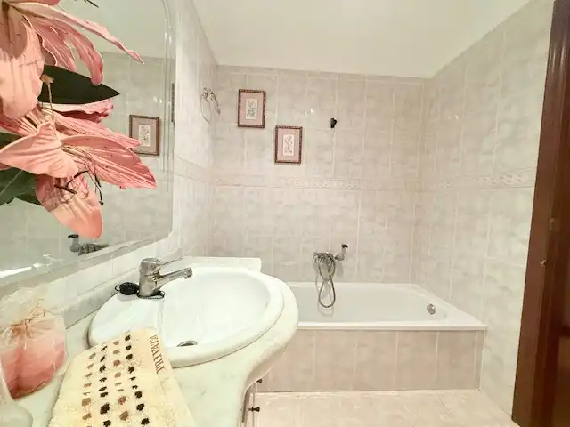 Baño de Piso en venta en L'Alcora con Calefacción y Trastero