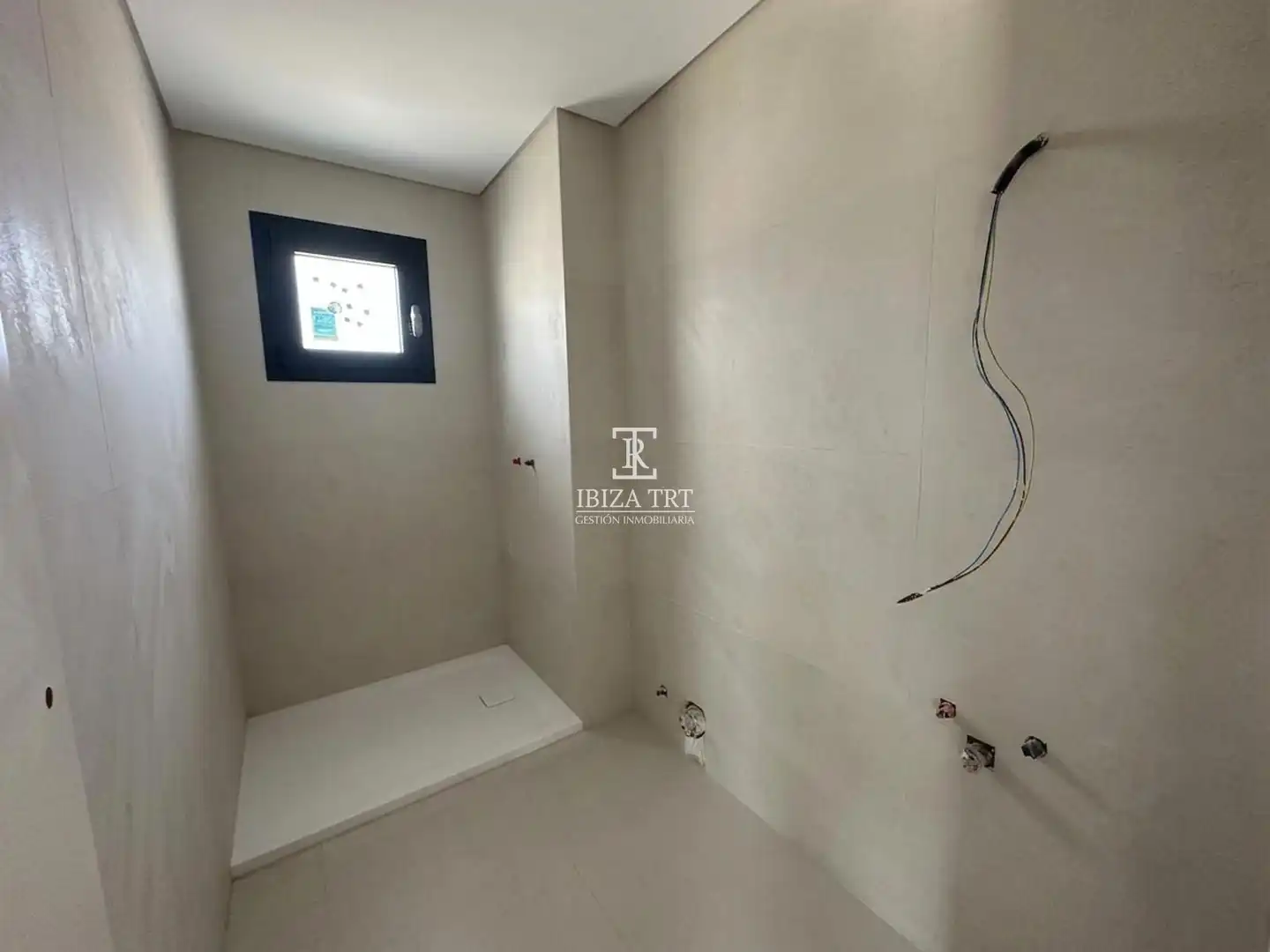 Baño de Piso en venta en Sant Antoni de Portmany con Aire acondicionado, Calefacción y Terraza