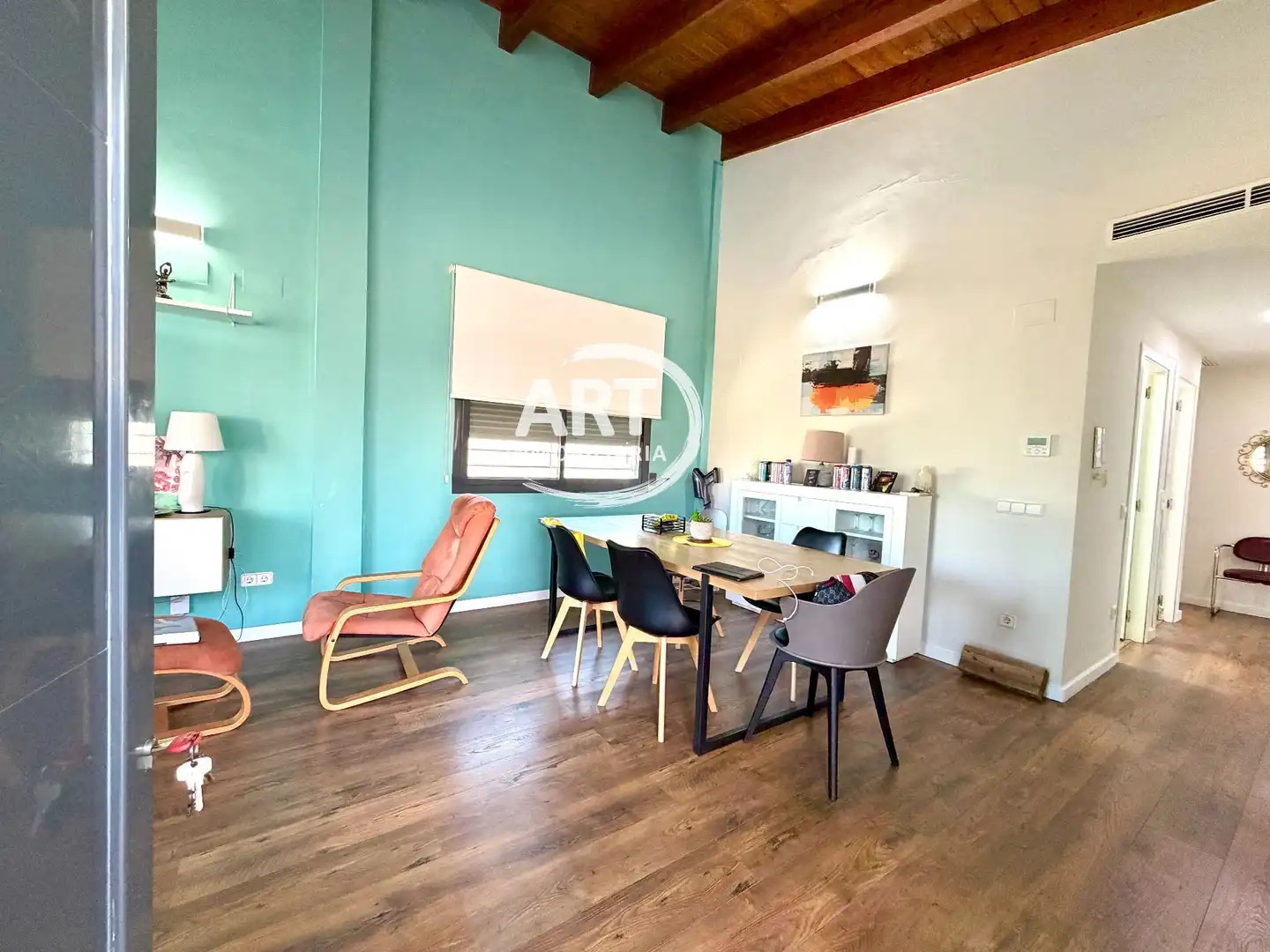 Vista exterior de Casa o xalet en venda en La Pobla de Vallbona amb Aire condicionat, Calefacció i Jardí privat