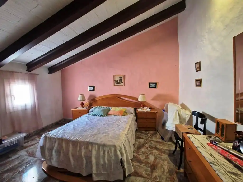 Dormitori de Casa o xalet en venda en Alcampell amb Jardí privat, Terrassa i Balcó