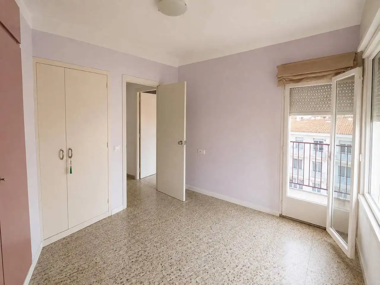 Habitación de Ático en venta en Girona con Calefacción, Terraza y Trastero