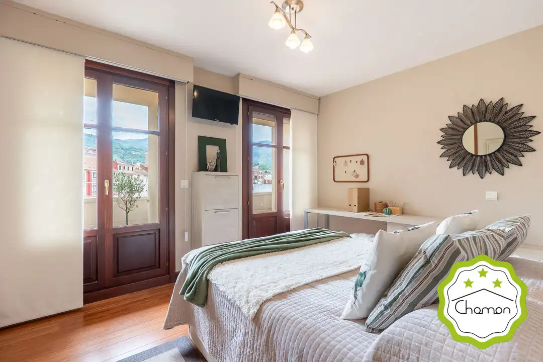 Flat for sale in Iralabarri