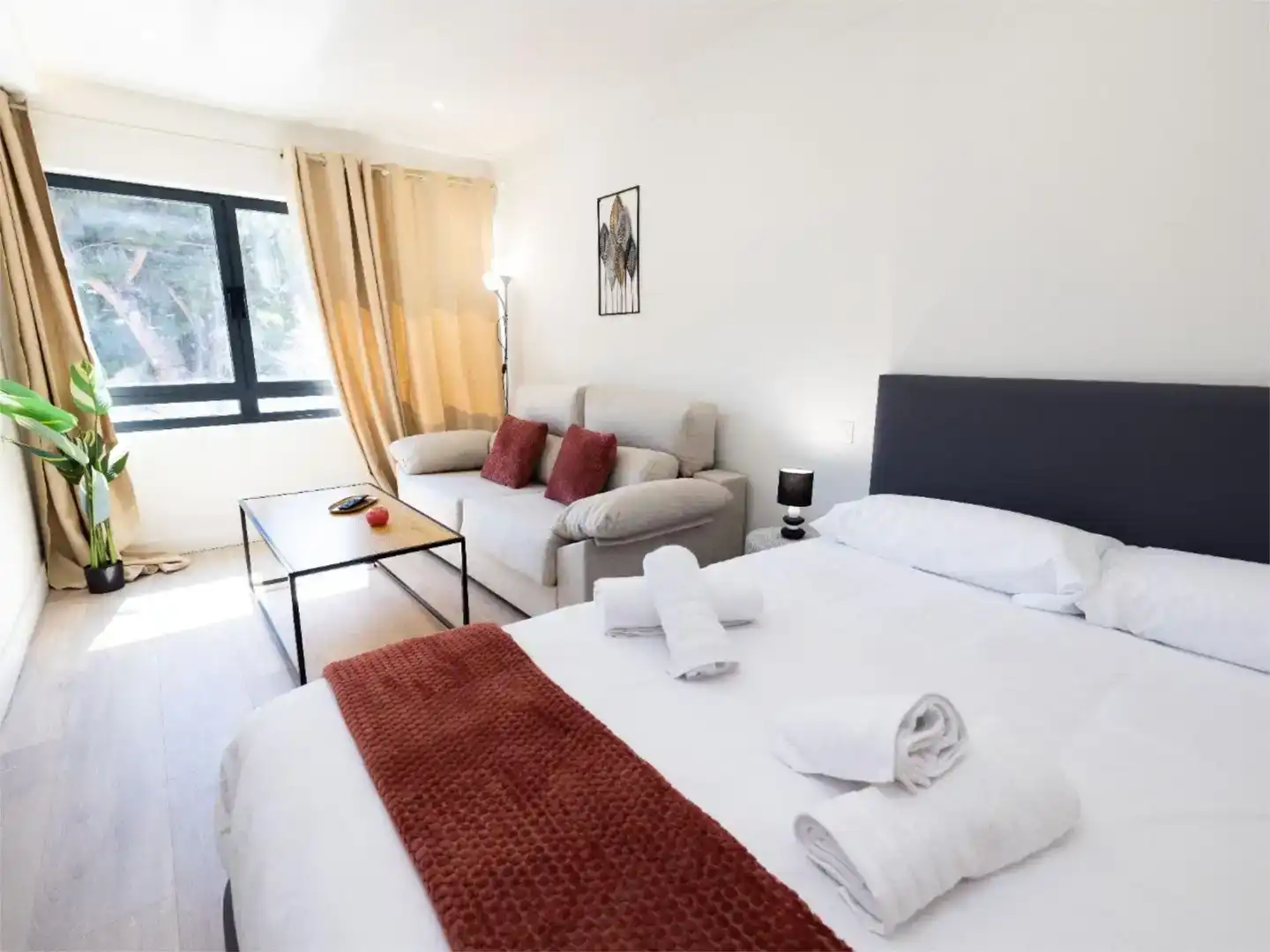 Habitación de Apartamento de alquiler en Madrid con Aire acondicionado y Amueblado