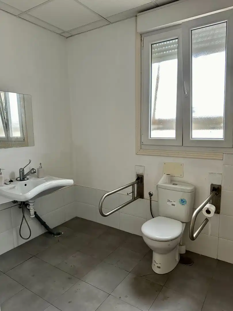 Baño de Nave industrial en venta en Santander