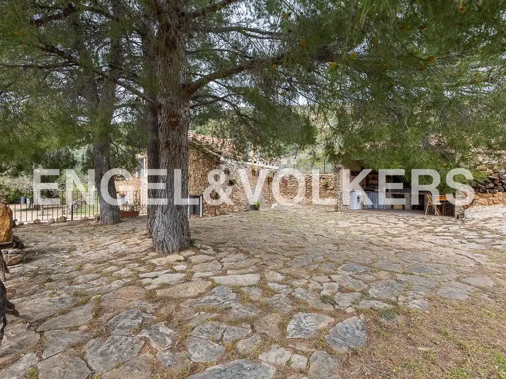 Casa o xalet en venda en Sierra Engarcerán amb Calefacció, Terrassa i Moblat