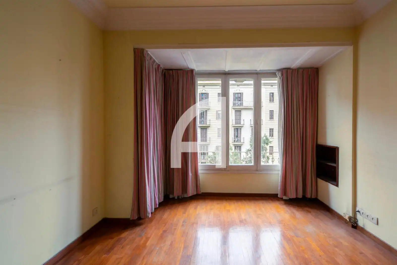 Bedroom of Flat for sale in Barcelona  with Heating, Parquet flooring and Terrace