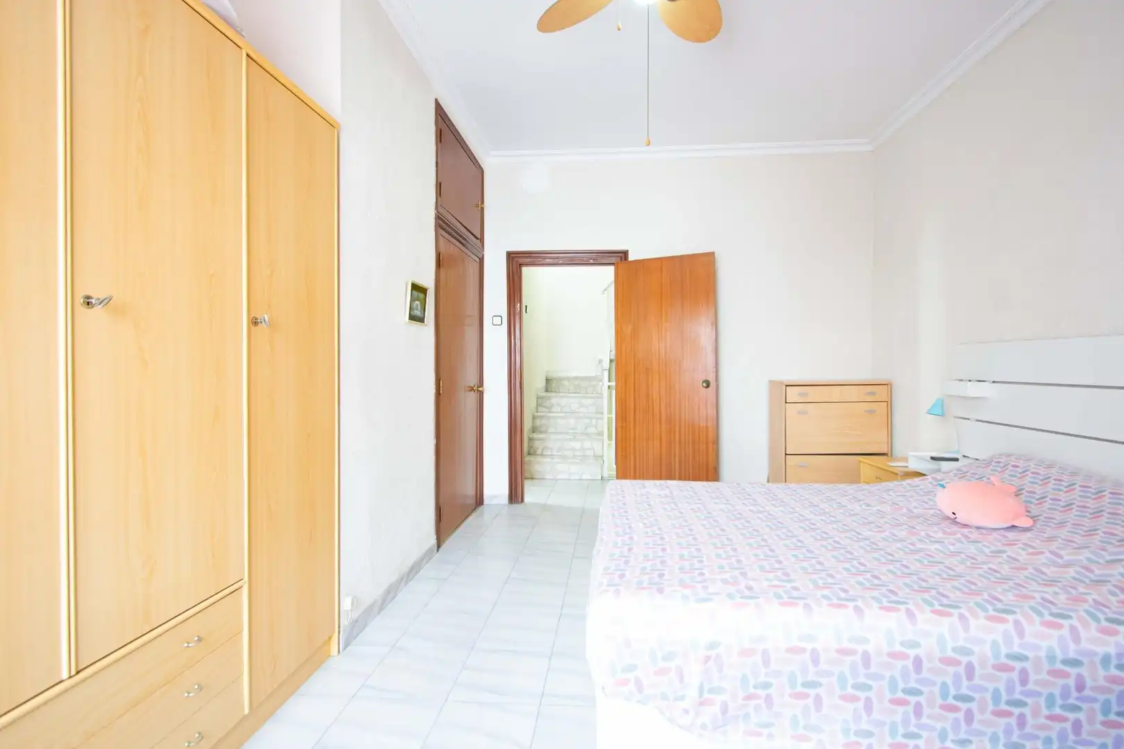 Schlafzimmer von Haus oder Chalet zum Verkauf in Sevilla mit Klimaanlage, Terrasse und Abstellraum