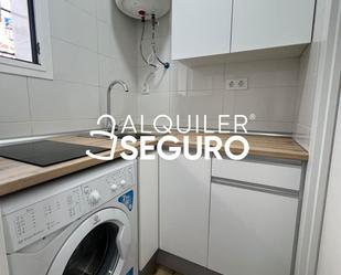 Kitchen of Flat to rent in  Madrid Capital  with Air Conditioner