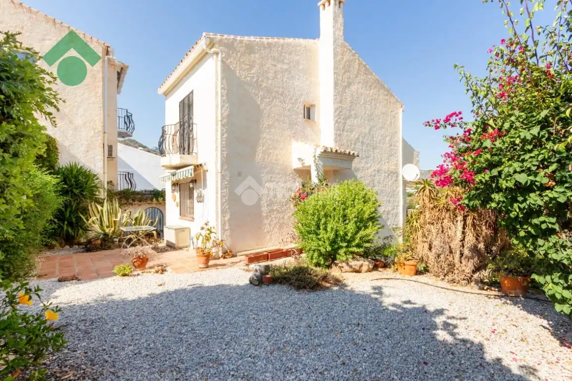 Vista exterior de Casa o chalet en venta en Nerja