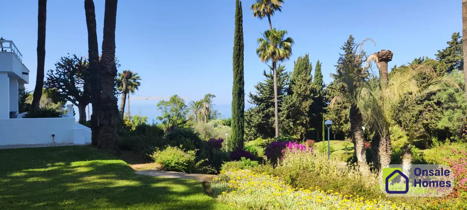 Jardín de Apartamento en venta en Marbella con Terraza, Trastero y Piscina comunitaria