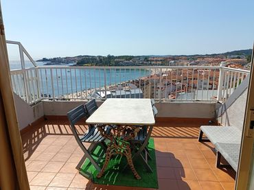 Penthouse with lift for sale in Sanxenxo pueblo