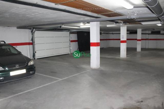 Garaje en Venta en N/A, -1 en Yeles