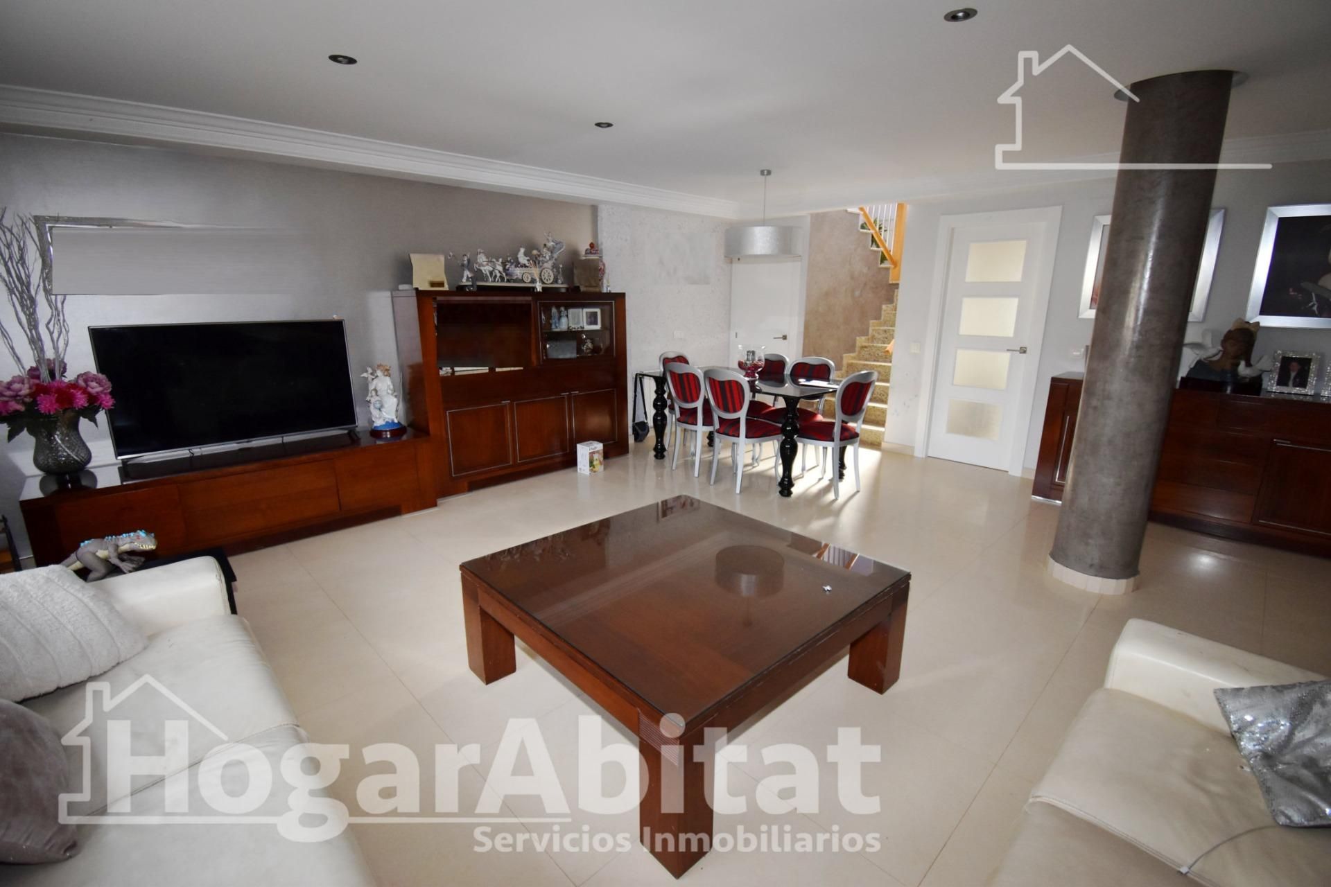 Sala d'estar de Casa adosada en venda en Burriana / Borriana amb Aire condicionat, Calefacció i Jardí privat