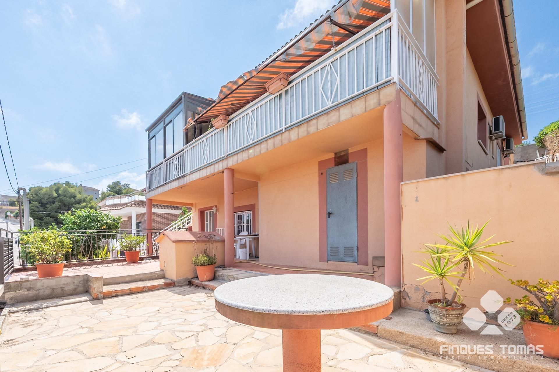 Exterior view of House or chalet for sale in Calafell  with Heating, Private garden and Terrace
