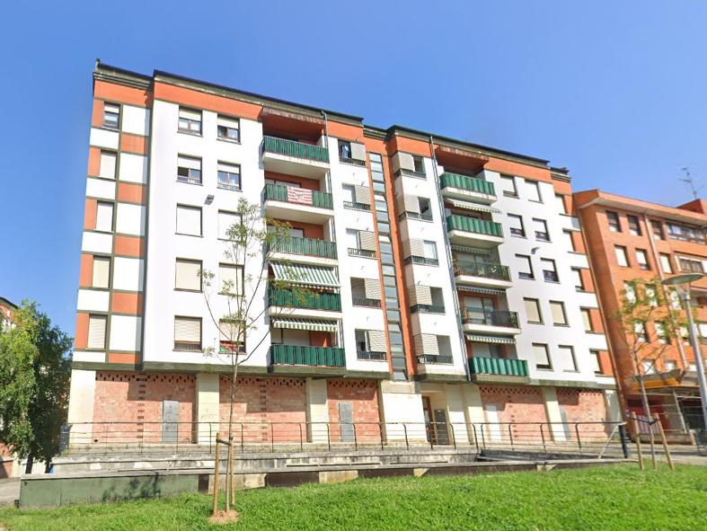 Exterior view of Box room for sale in Erandio