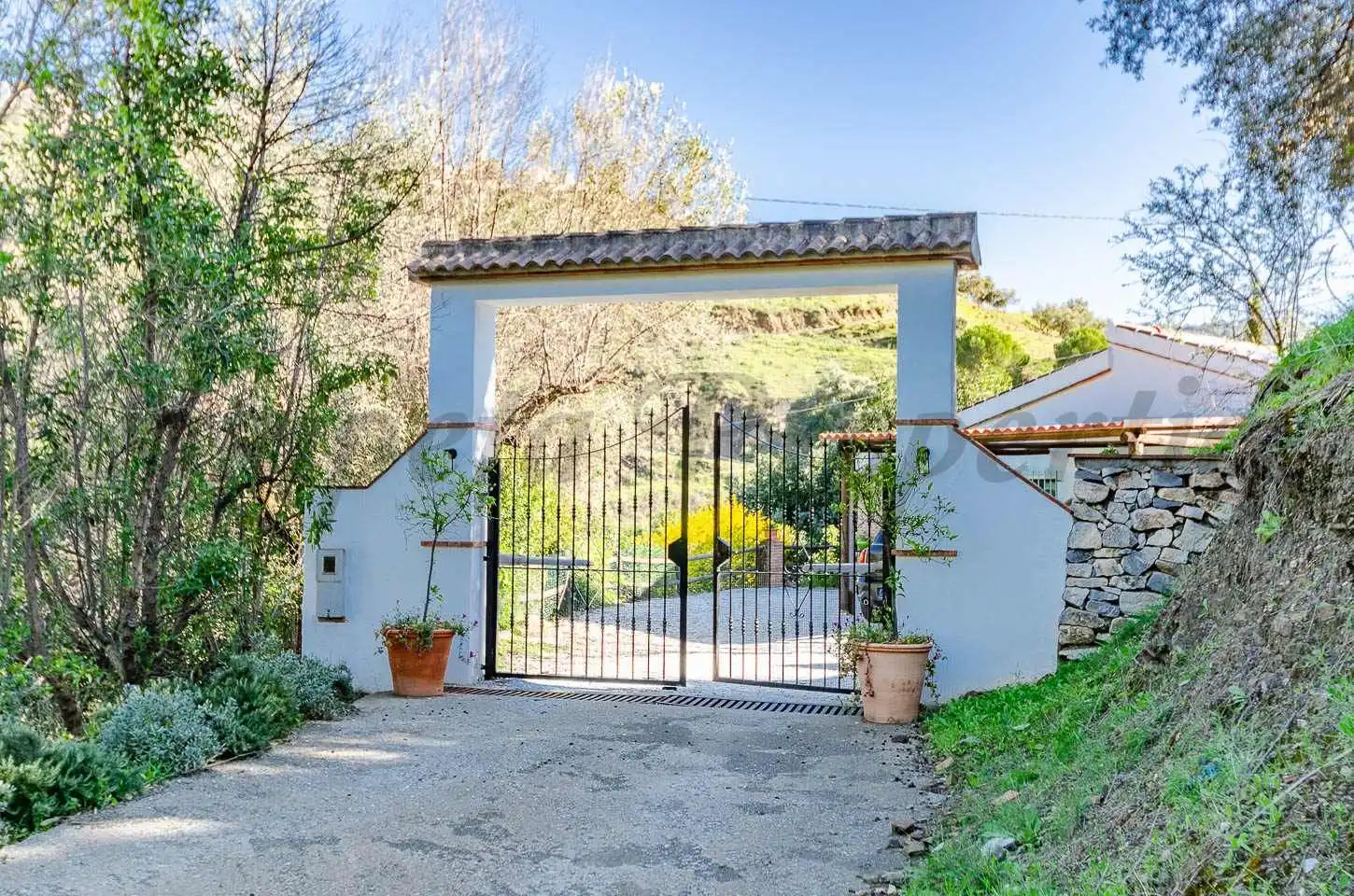 Casa amb piscina en venda a Árchez, imagen 4