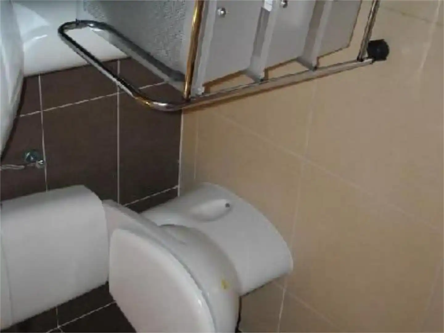 Bathroom of Flat for rent to own in Consuegra  with Storage room, Furnished and Washing machine