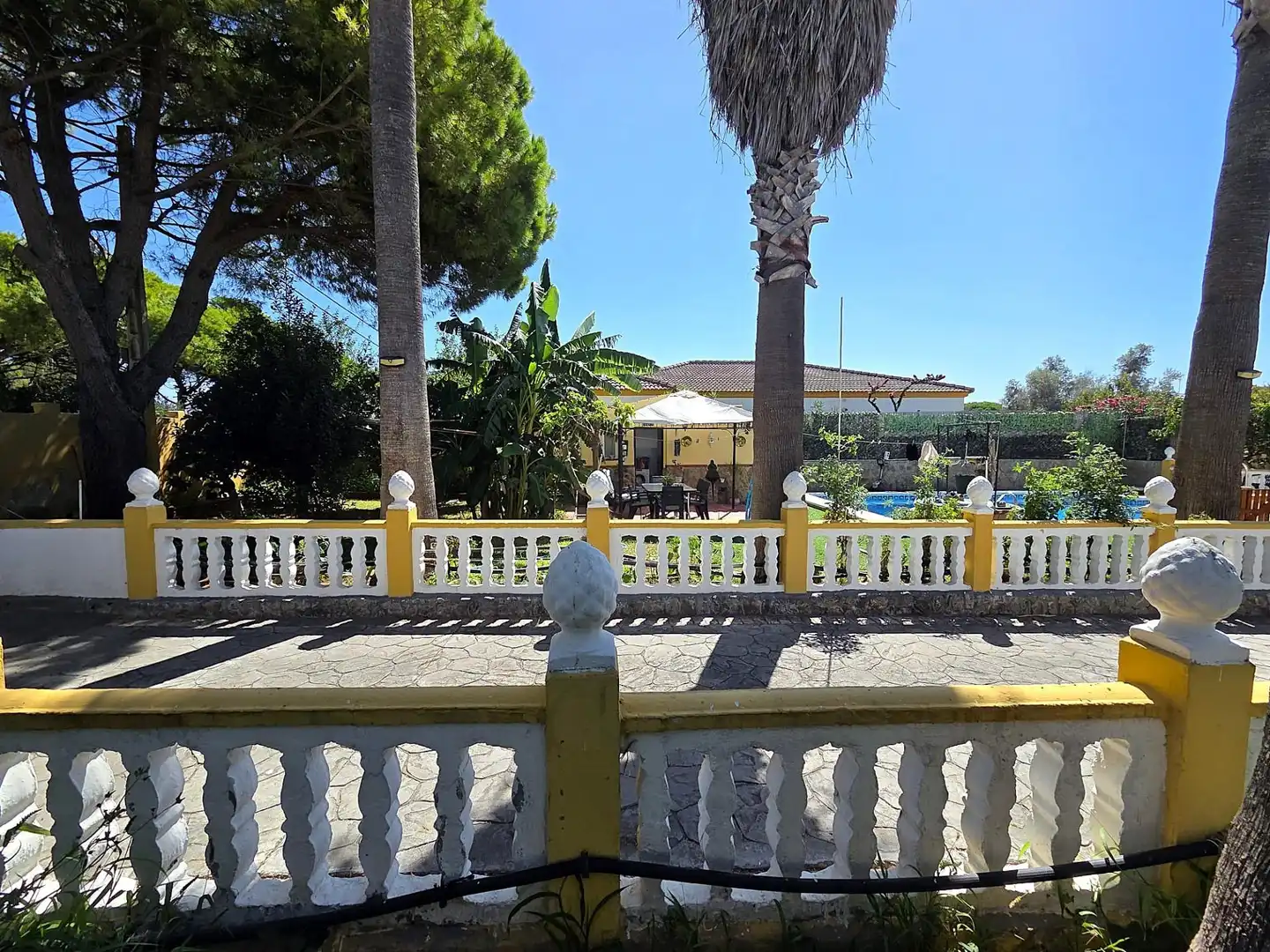 Haus oder Chalet zum Verkauf in Chiclana de la Frontera mit Privatgarten, Abstellraum und Schwimmbad