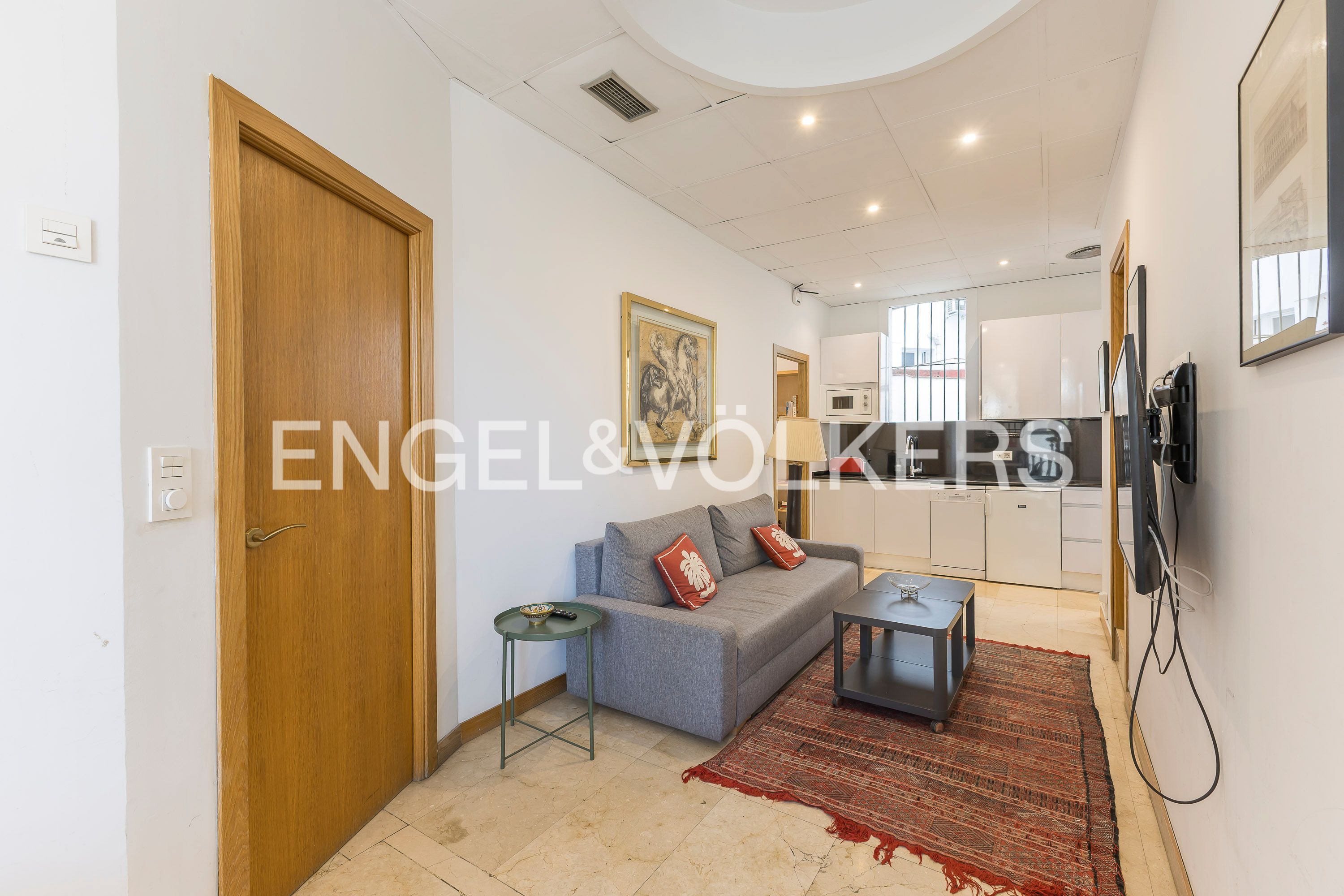 Sala d'estar de Apartament de lloguer en  Madrid Capital amb Aire condicionat, Calefacció i Moblat