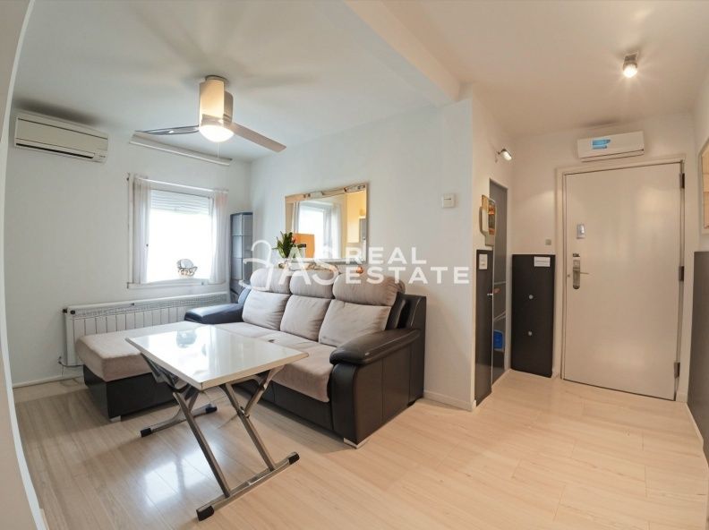 Exterior view of Flat for sale in  Madrid Capital  with Air Conditioner and Furnished