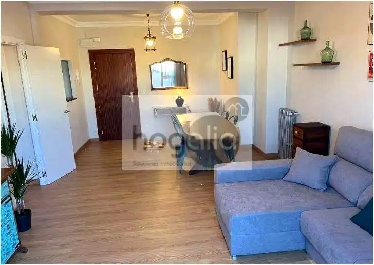 Living room of Flat for rent in Sevilla  with Air Conditioner, Heating and Terrace