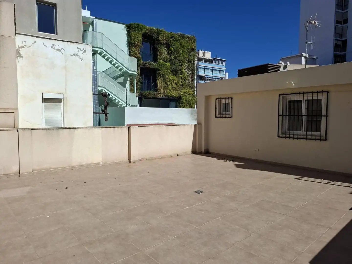 Terrassa de Àtic de lloguer en Alicante / Alacant amb Calefacció, Parquet i Terrassa