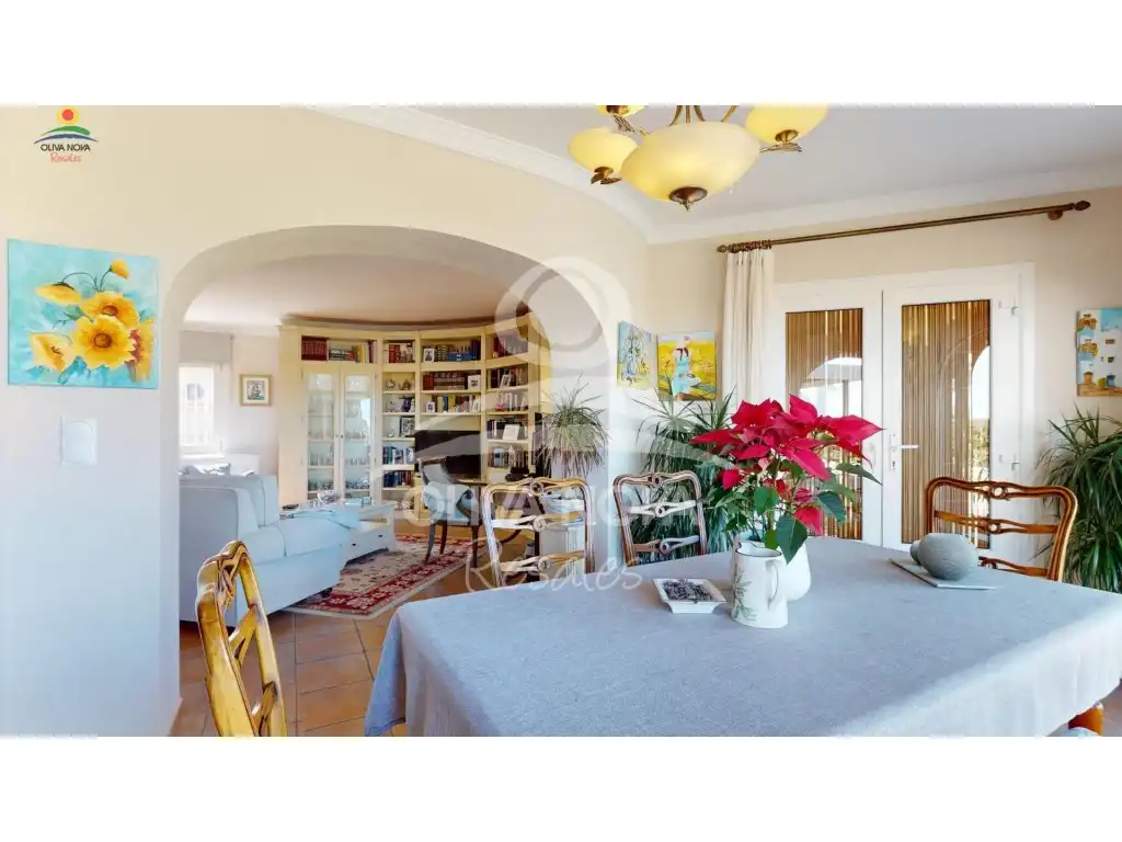 Comedor de Casa o chalet en venta en Oliva con Jardín privado