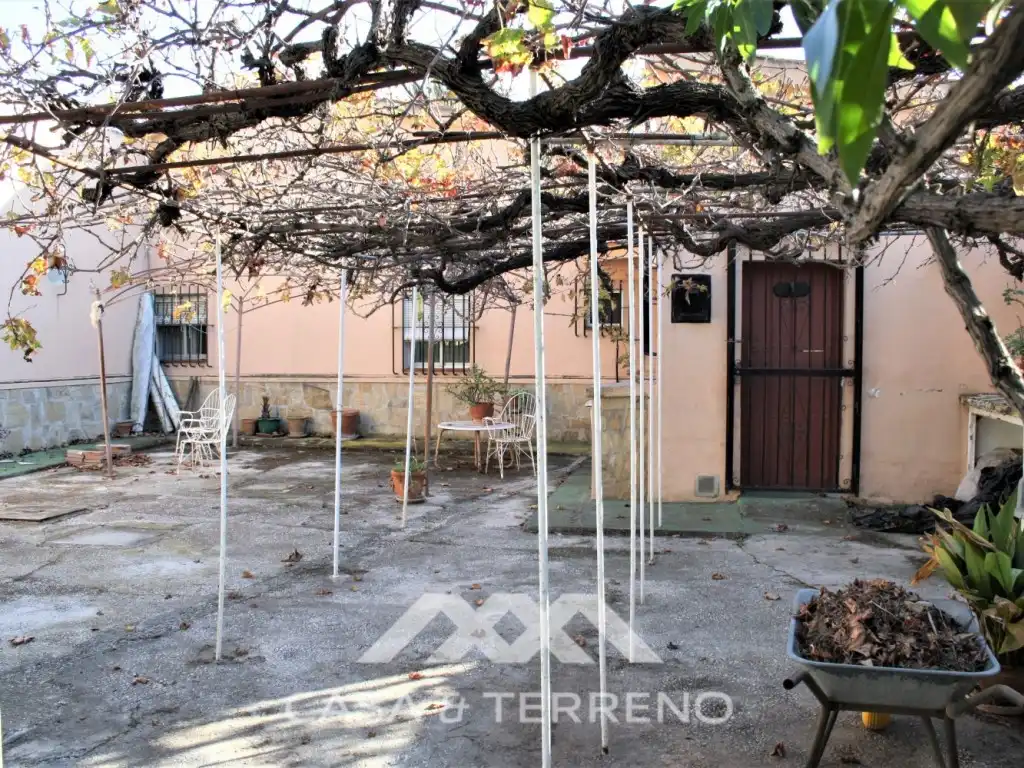 Commercial properties for sale in Benajarafe