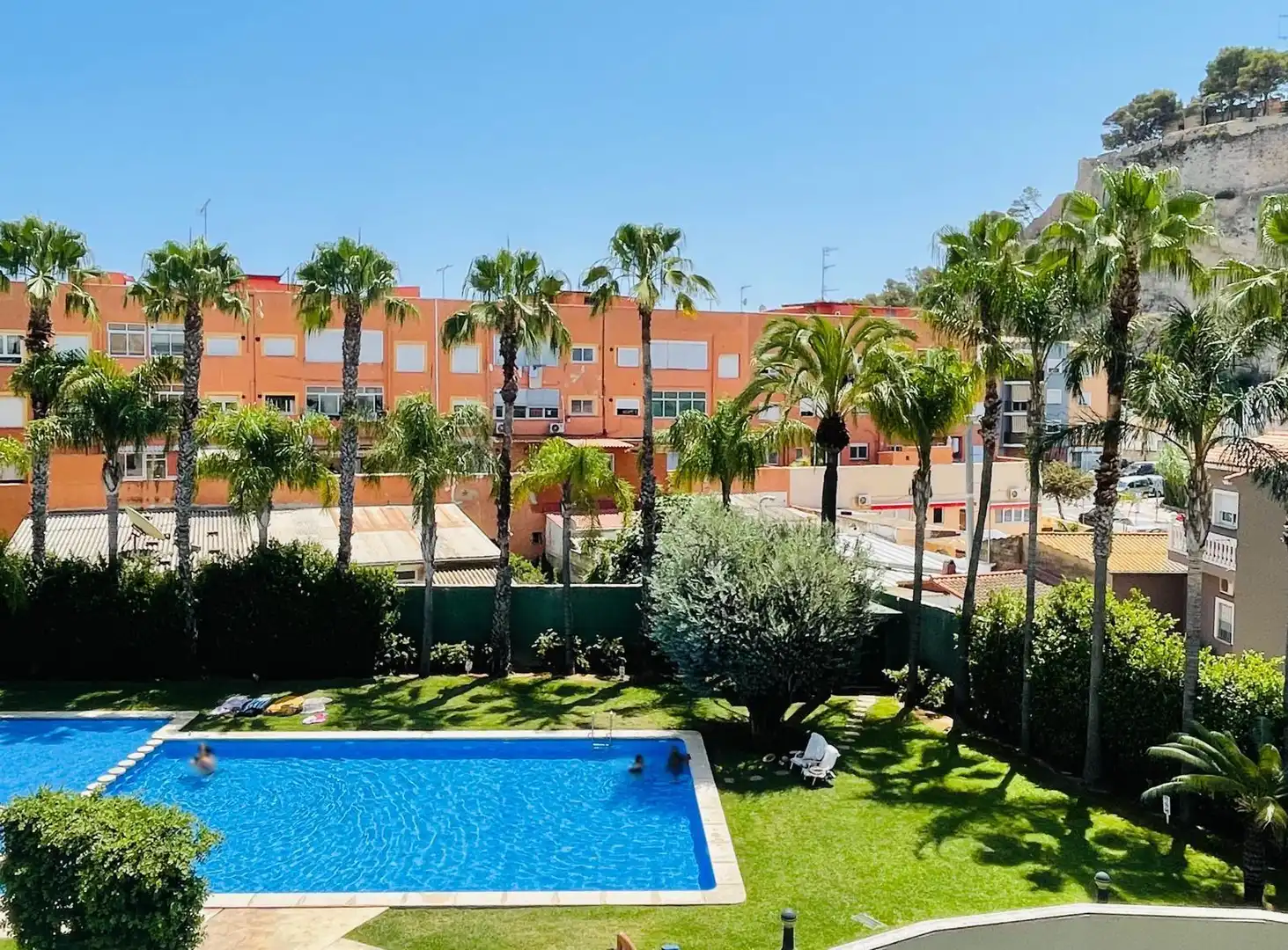 Vista exterior de Apartamento de alquiler en Dénia con Aire acondicionado, Calefacción y Jardín privado
