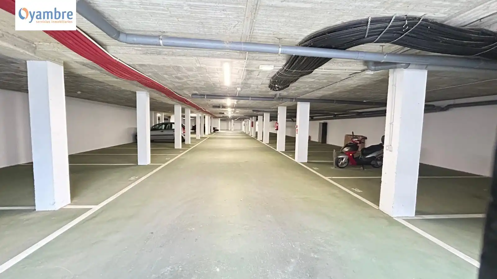 Parkplatz von Garage zum Verkauf in Ampuero