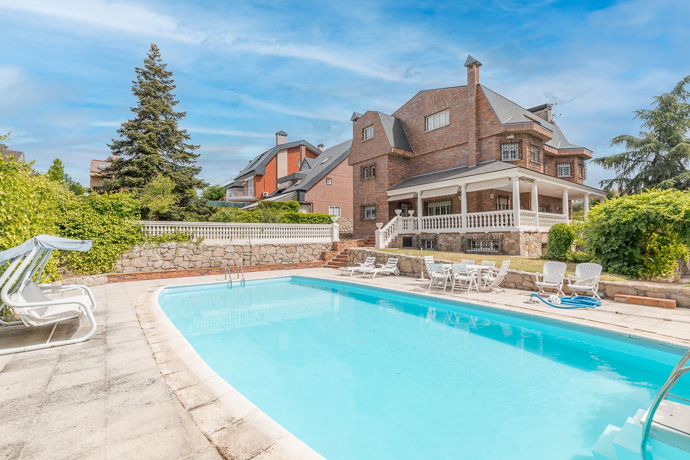 Piscina de Casa o xalet en venda en Pozuelo de Alarcón amb Aire condicionat, Jardí privat i Parquet