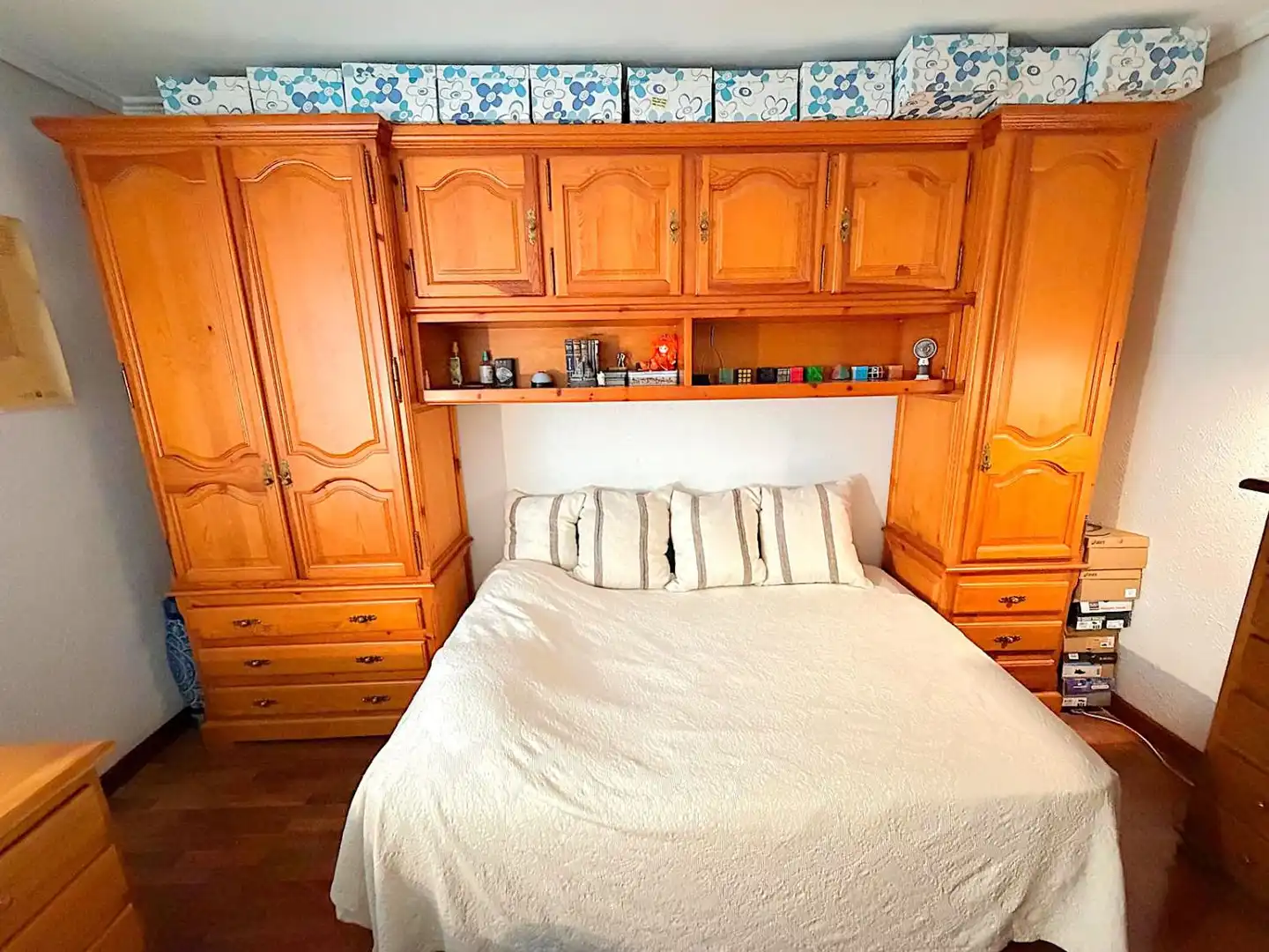 Dormitori de Pis en venda en Vitoria - Gasteiz amb Calefacció, Parquet i Terrassa