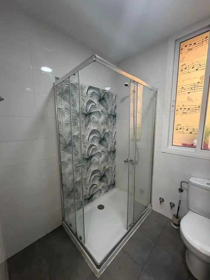 Baño de Piso para compartir en Madrid con Amueblado