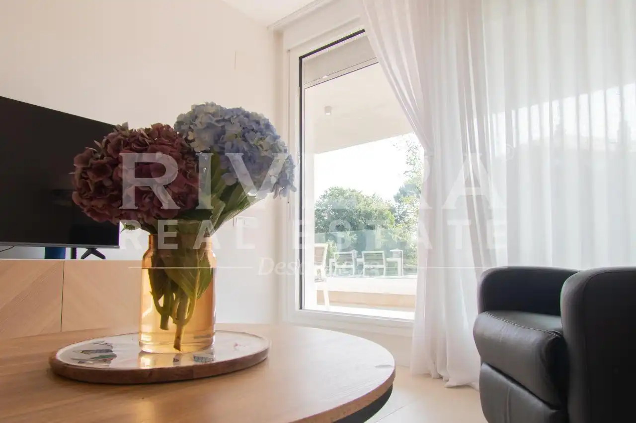 Sala de estar de Piso en venta en Sanxenxo con Calefacción, Terraza y Trastero