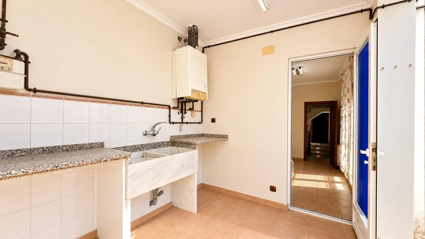 Cocina de Casa o chalet en venta en L'Alcúdia con Aire acondicionado, Terraza y Trastero