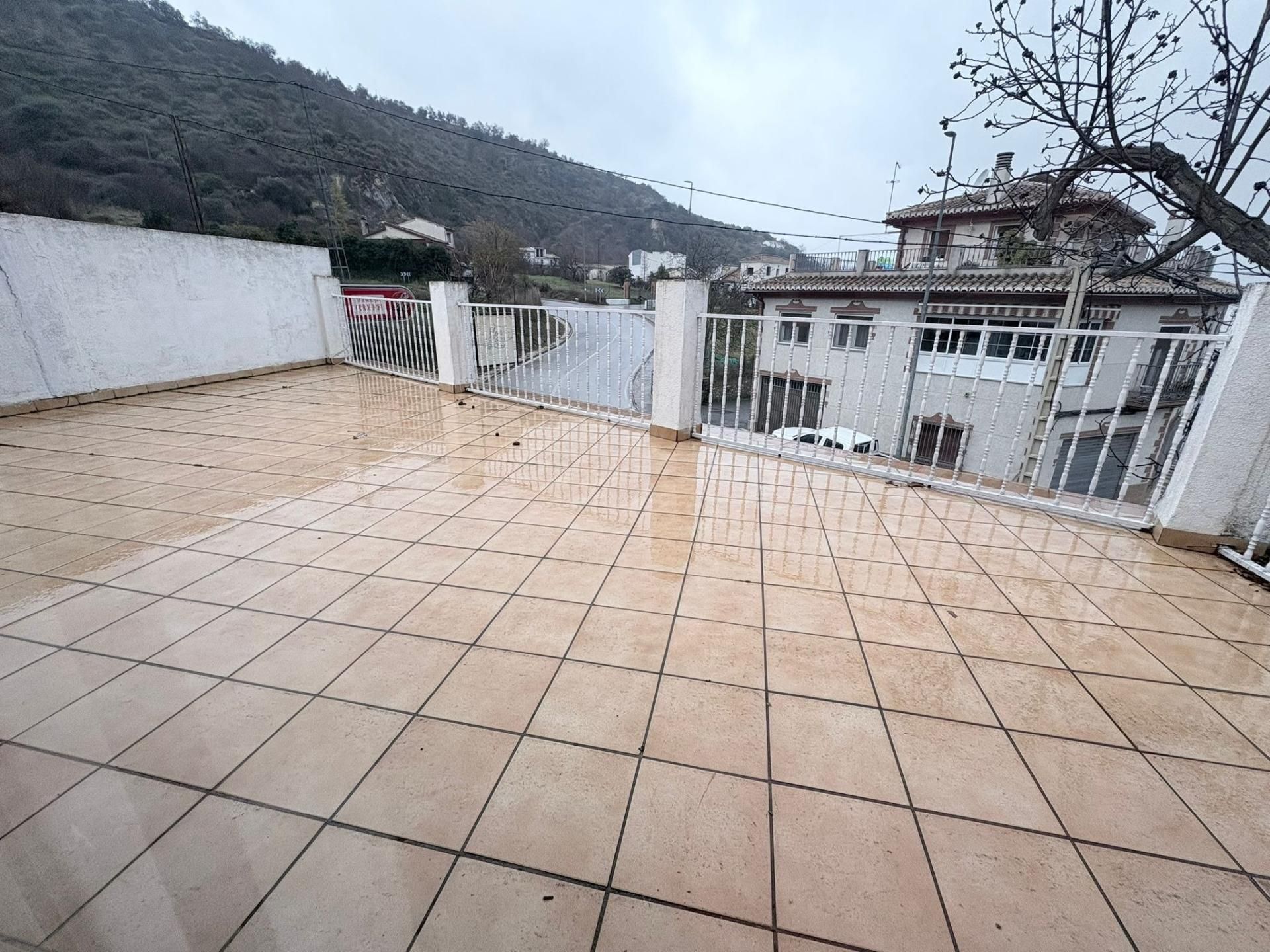 Terrassa de Edifici en venda en Montefrío