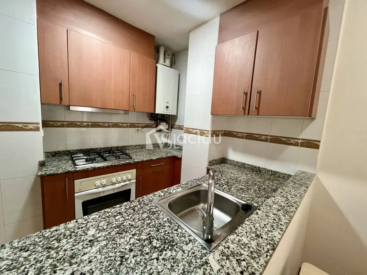 Cuina de Pis en venda en Olesa de Montserrat amb Calefacció i Parquet