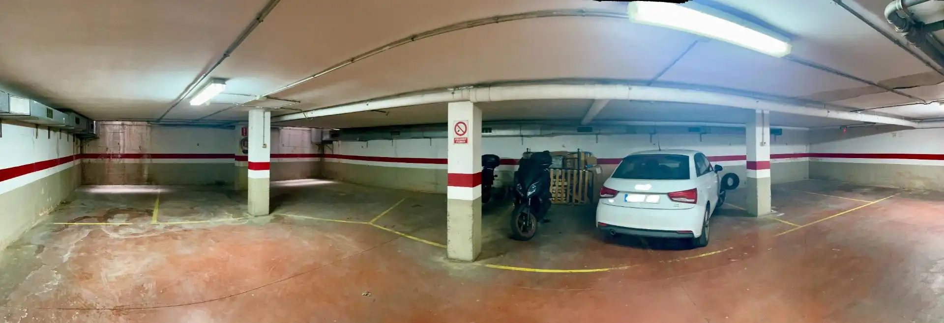 Parkplatz von Garage zum Verkauf in Martorell