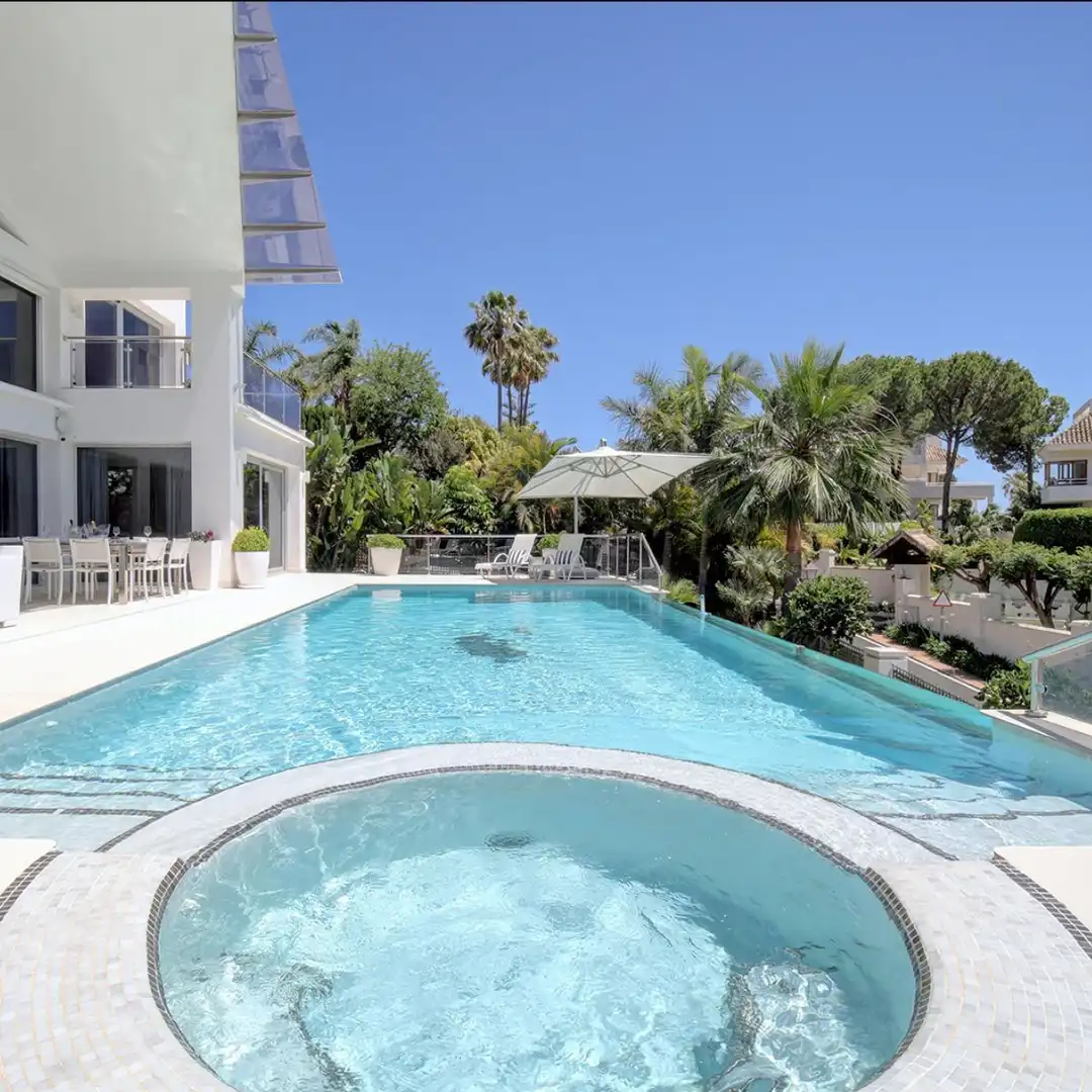Villa mit Terrasse zum Verkauf in Nueva Andalucía, imagen 6