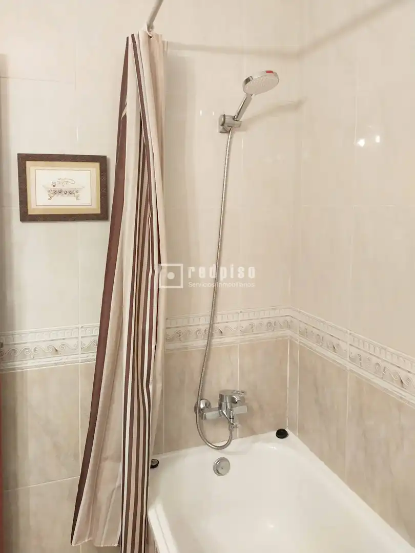 Flat for rent in Arcángel San Miguel, Barrio León