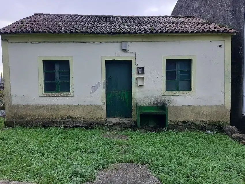 Vista exterior de Casa o xalet en venda en Santiago de Compostela 