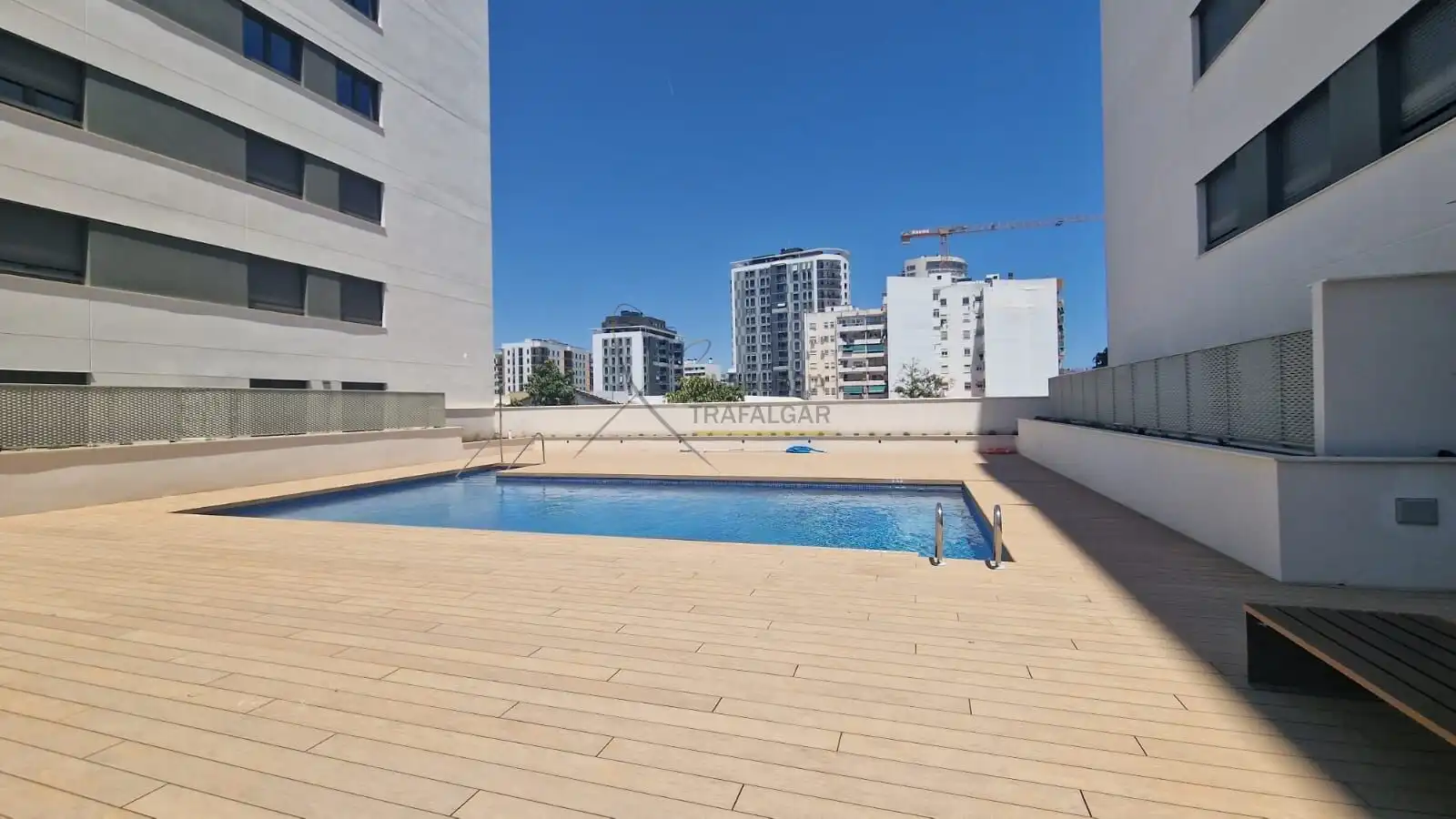 Piscina de Pis de lloguer en Valencia amb Aire condicionat, Parquet i Balcó