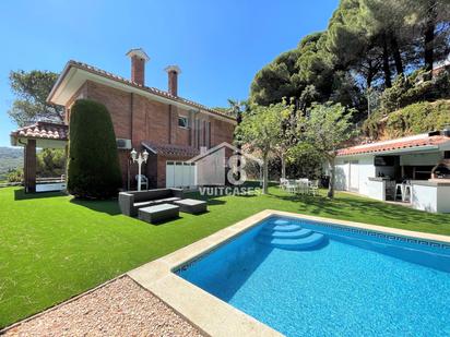 Exterior view of House or chalet for sale in Arenys de Munt  with Terrace and Swimming Pool