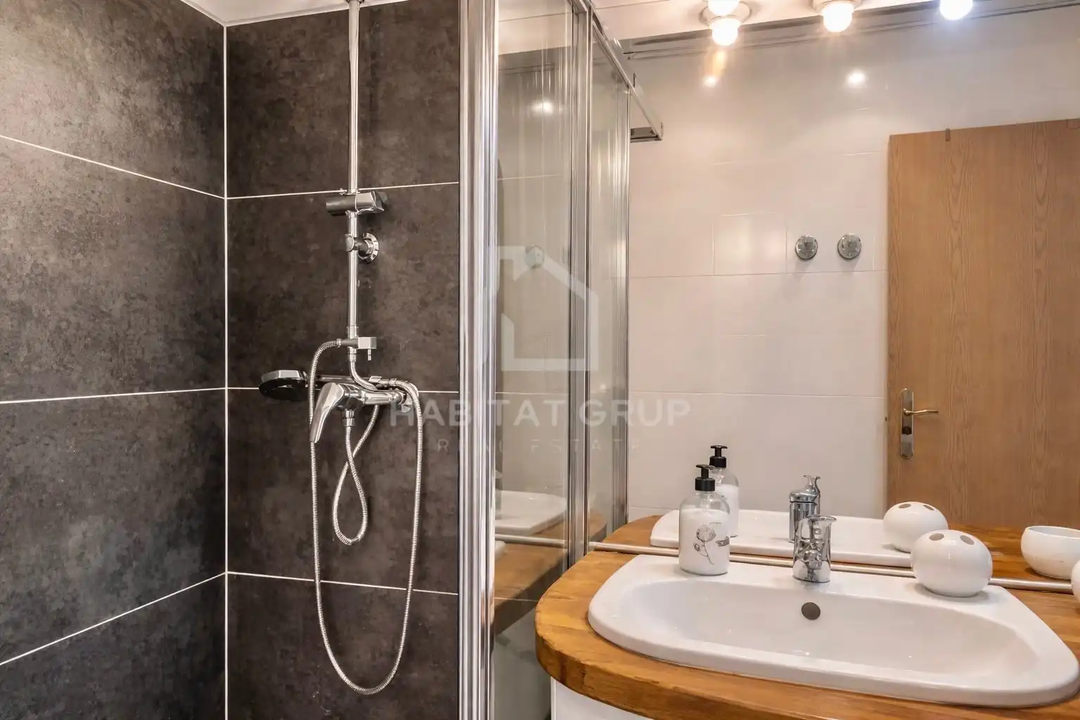 Bathroom of Study for sale in Ciutadella de Menorca  with Air Conditioner, Heating and Terrace
