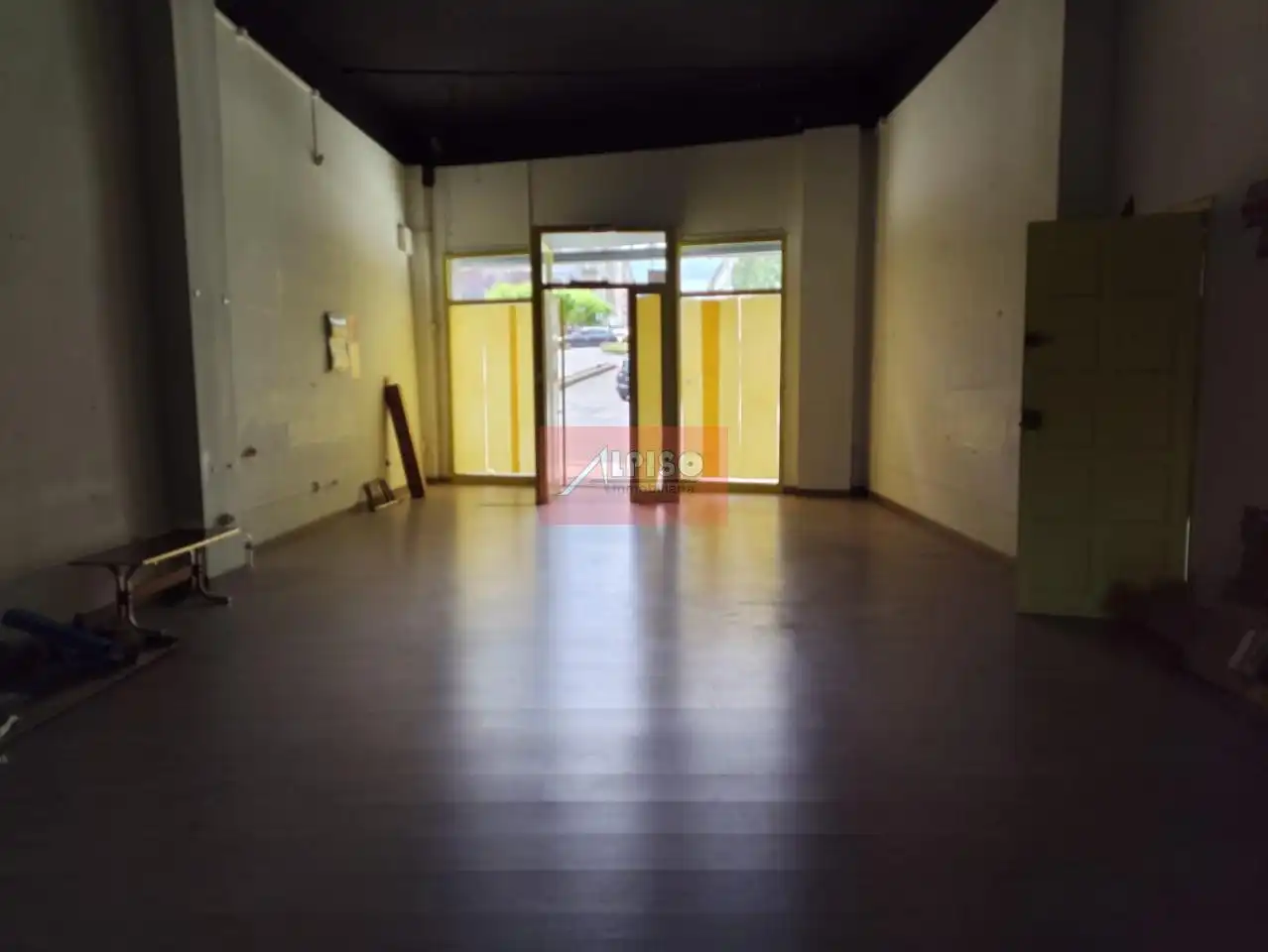 Local comercial de lloguer a Couto, imagen 5