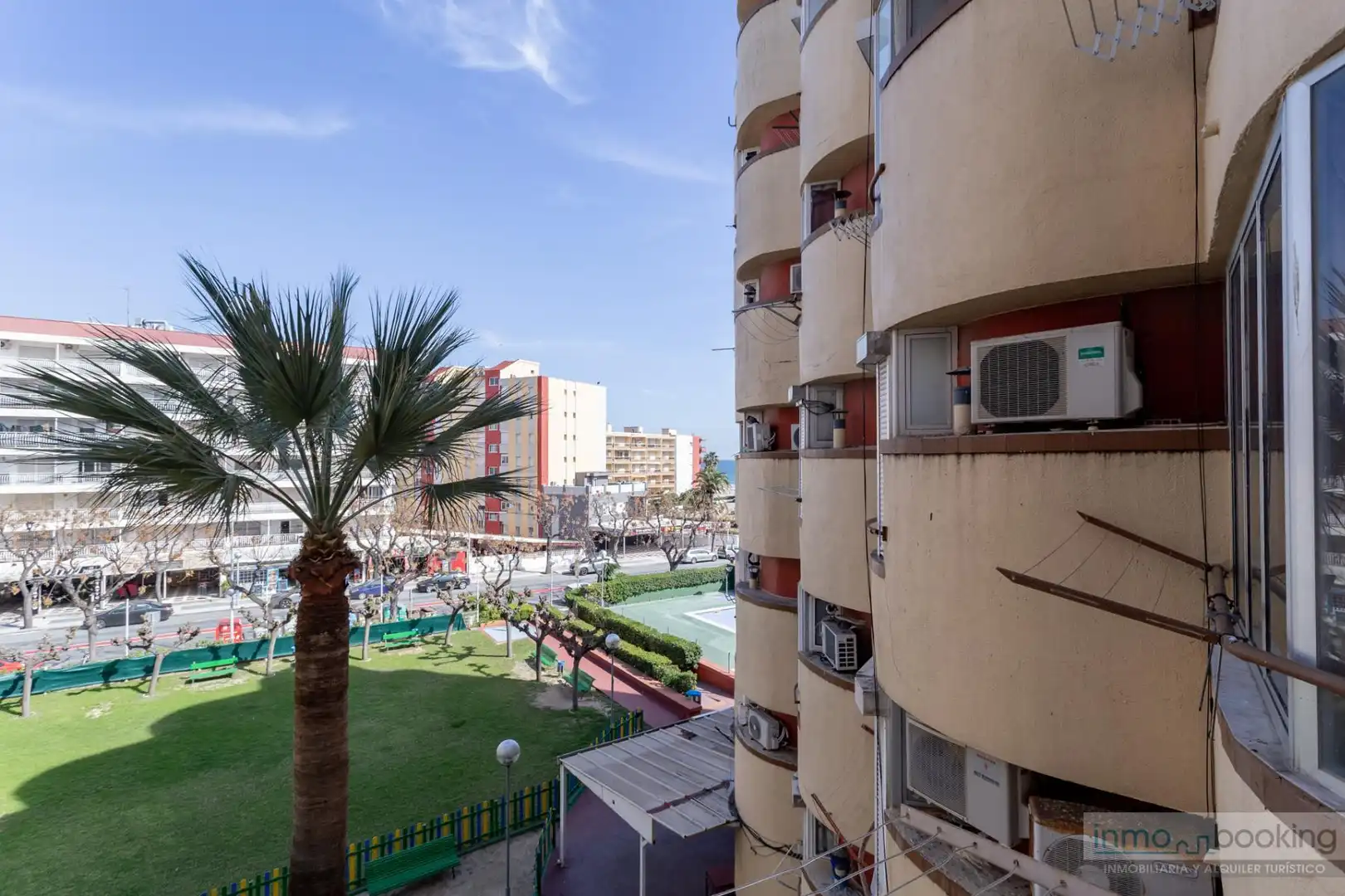 Vista exterior de Estudi en venda en Vila-seca amb Aire condicionat, Calefacció i Piscina comunitària