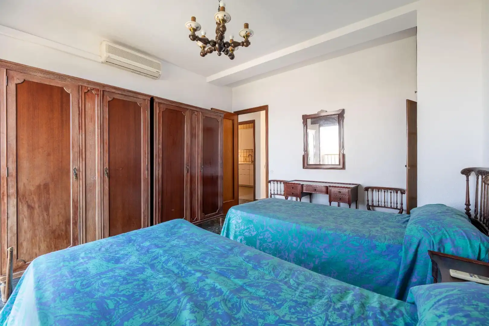 Schlafzimmer von Wohnung zum Verkauf in Almería mit Klimaanlage, Heizung und Balkon