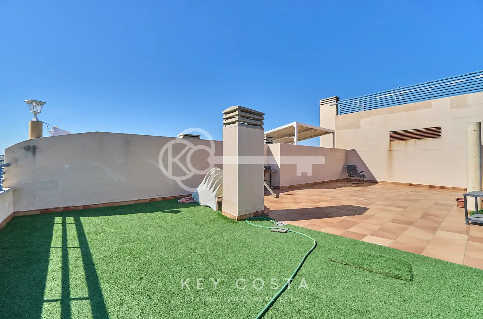 Terrassa de Àtic de lloguer en Alicante / Alacant amb Aire condicionat, Piscina i Moblat