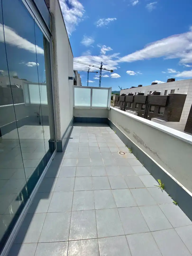 Detached homes for sale in Paseo de Labraza, Zabalgana